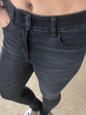 American Eagle Next Level Stretch Jeans – Size 8 Regular – Comfy & Stylish!